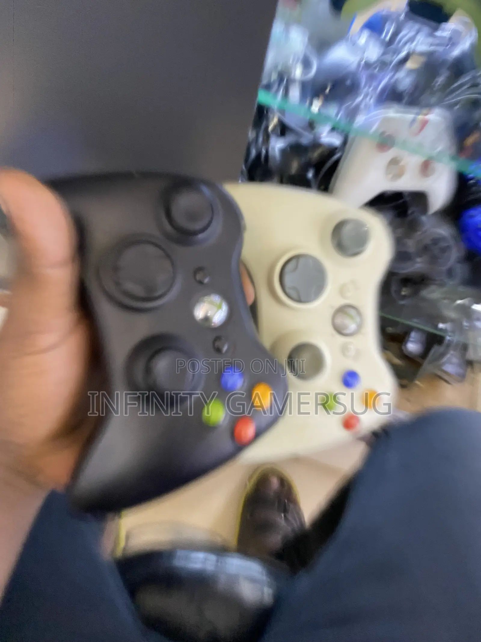 Xbox 360 Black and White Controller