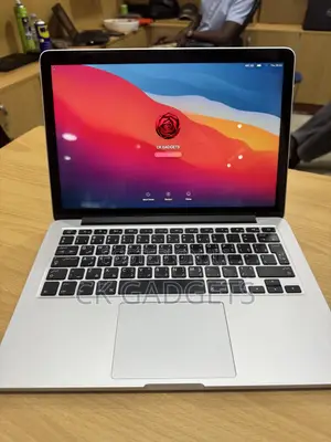 New Laptop Apple MacBook Pro 8GB Intel Core i5 SSD 256GB