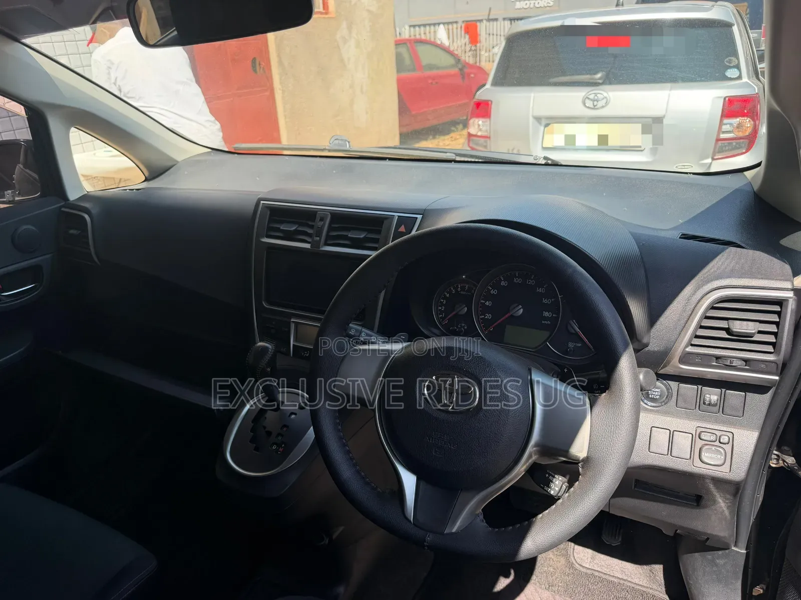 Toyota Ractis 1.5 AWD 2013 Black