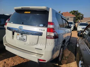 Toyota Land Cruiser 2015 White