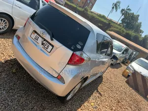 Toyota Ractis 1.5 AWD 2013 Silver