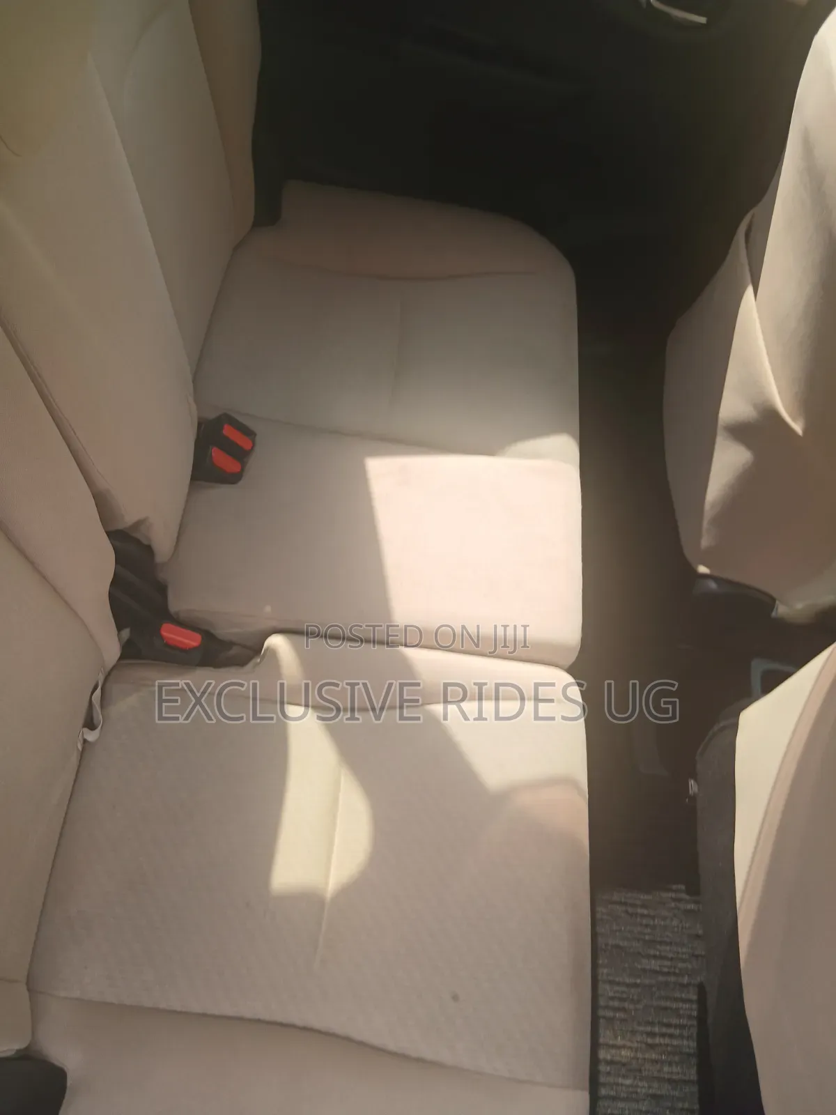 Toyota Ractis 1.5 AWD 2013 Silver