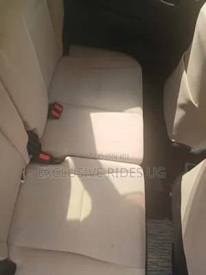 Toyota Ractis 1.5 AWD 2013 Silver