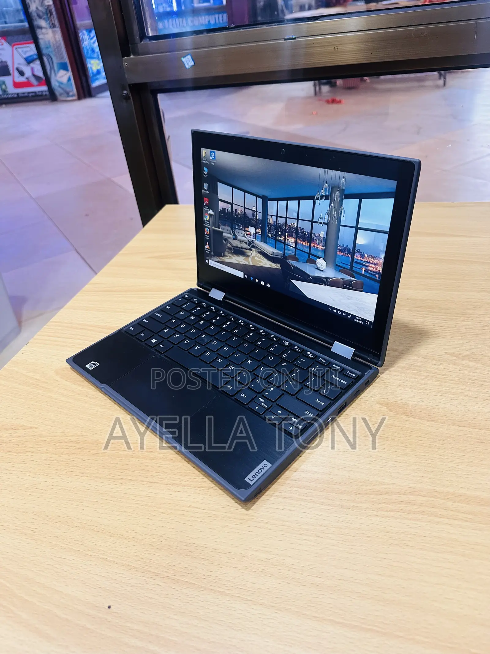 New Laptop Lenovo IdeaPad 300 4GB Intel Pentium SSD 256GB