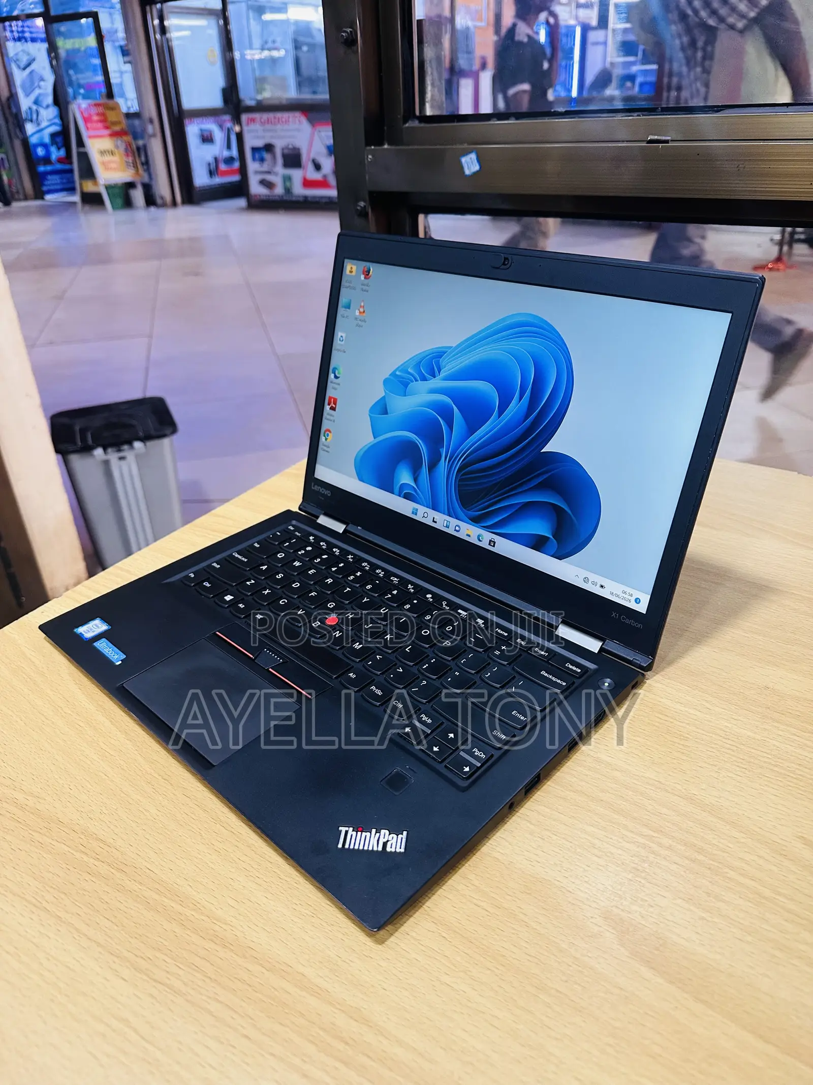 New Laptop Lenovo ThinkPad X1 Carbon 8GB Intel Core i5 SSD 256GB