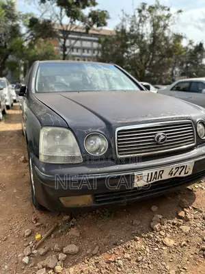 Toyota Progress 2001 Black