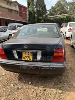 Toyota Progress 2001 Black