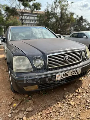 Toyota Progress 2001 Black