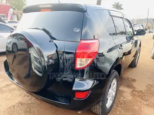 Toyota RAV4 2.4 2008 Black