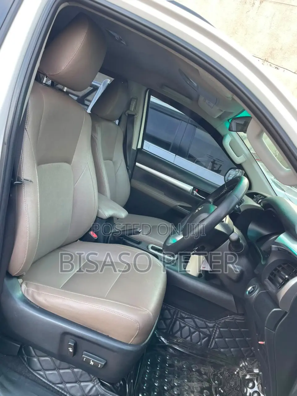 Toyota Hilux 2016 White
