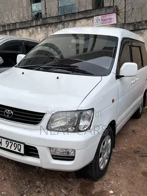 Toyota Noah 2002 White