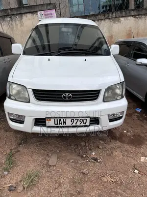 Toyota Noah 2002 White