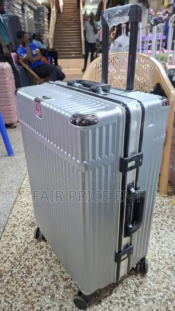 Noble Suitcase. Extra Large. ( Gray)