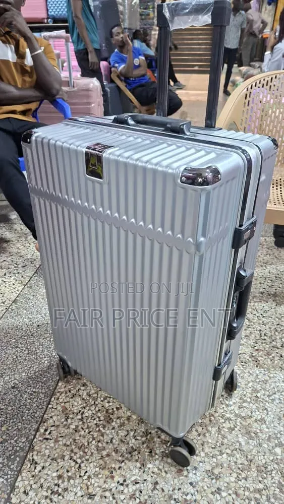 Noble Suitcase. Extra Large. ( Gray)
