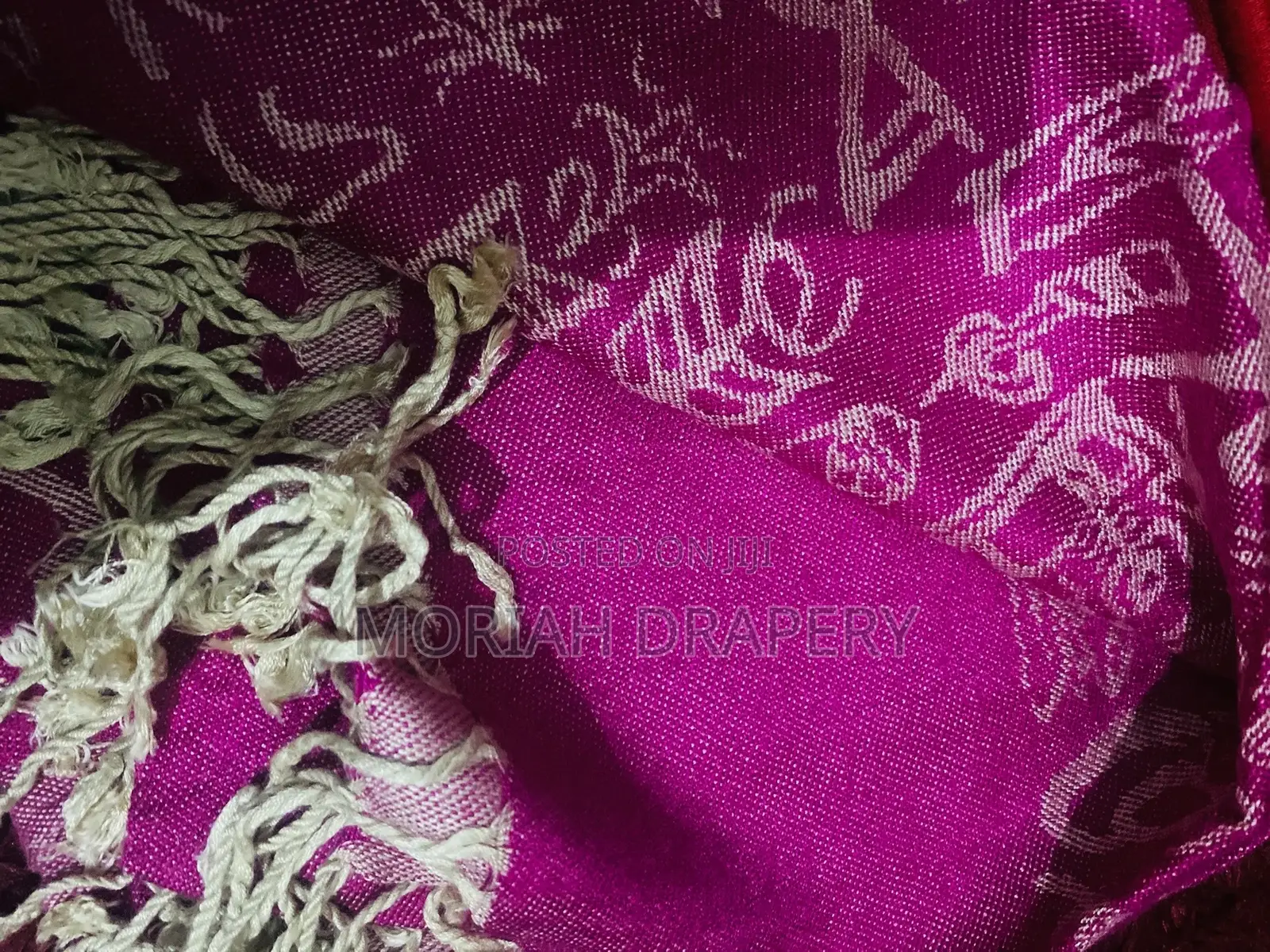 Plain Centered Vintage Print Edged Scarf