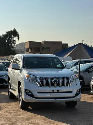 Toyota Land Cruiser Prado 2017 White