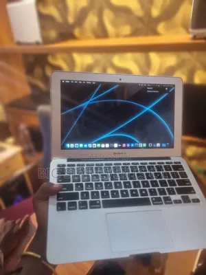 Laptop Apple MacBook Air 8GB Intel Core i5 SSD 256GB