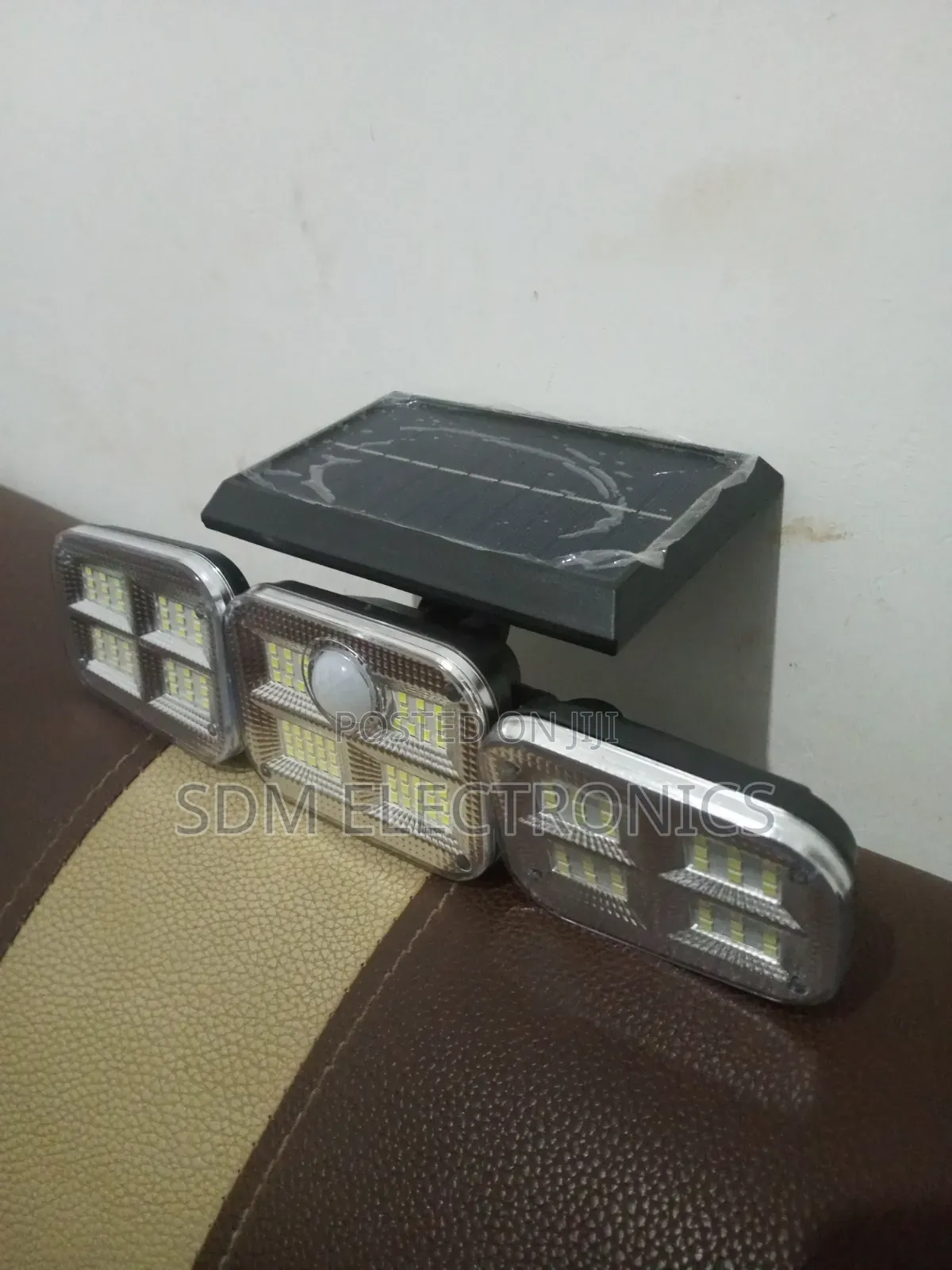 Foldable Solar Motion Sensor Light