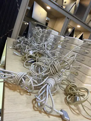 Apple Macbook Chargers