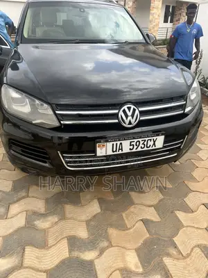 Volkswagen Touareg V6 Sport 2013 Black