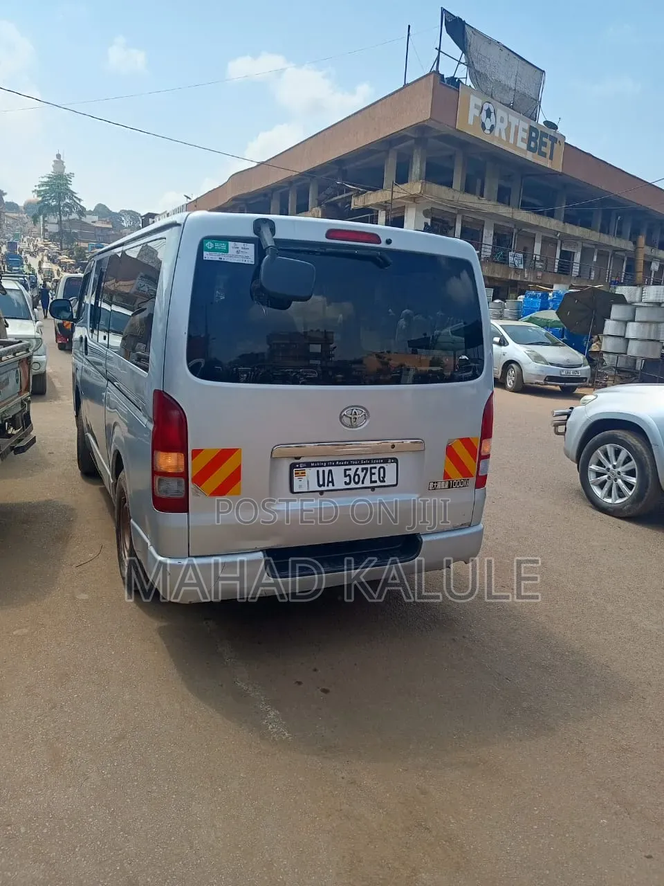 Toyota HiAce 2012 Silver