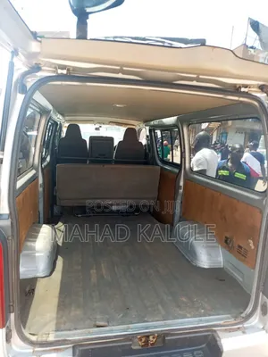 Toyota HiAce 2012 Silver