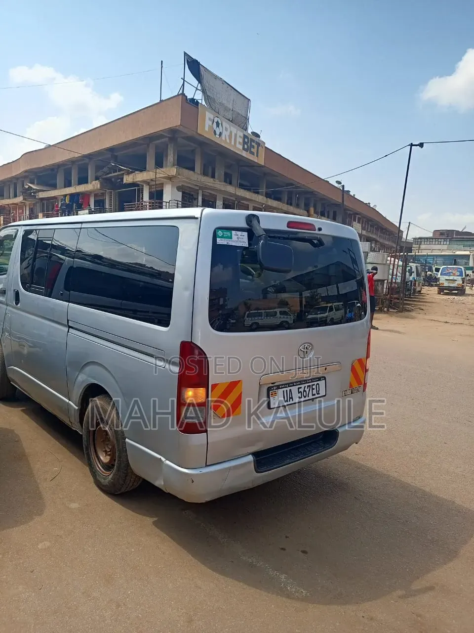 Toyota HiAce 2012 Silver