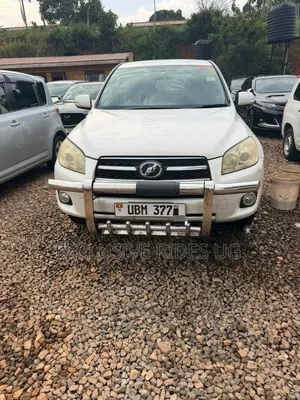 Toyota RAV4 2011 White