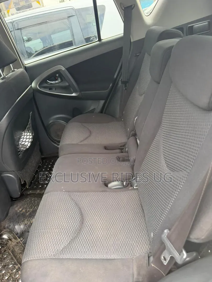 Toyota RAV4 2011 White