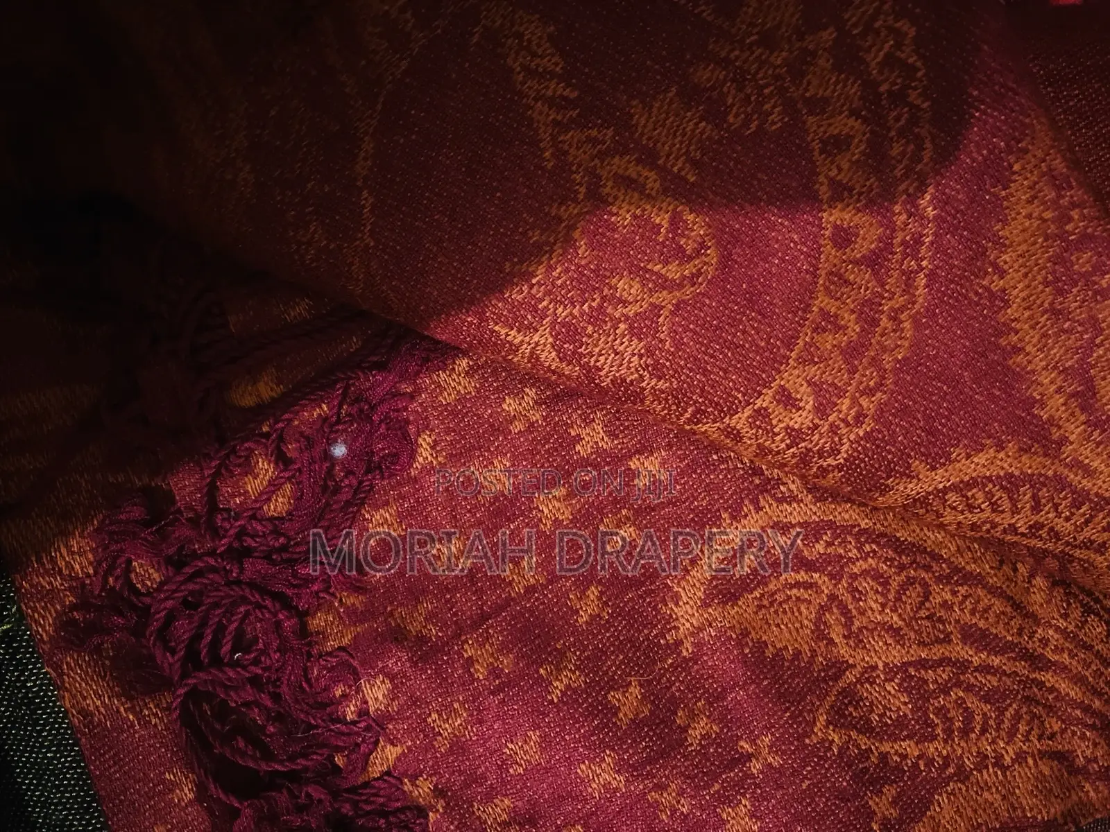 Plain Centered Vintage Print Edged Scarf