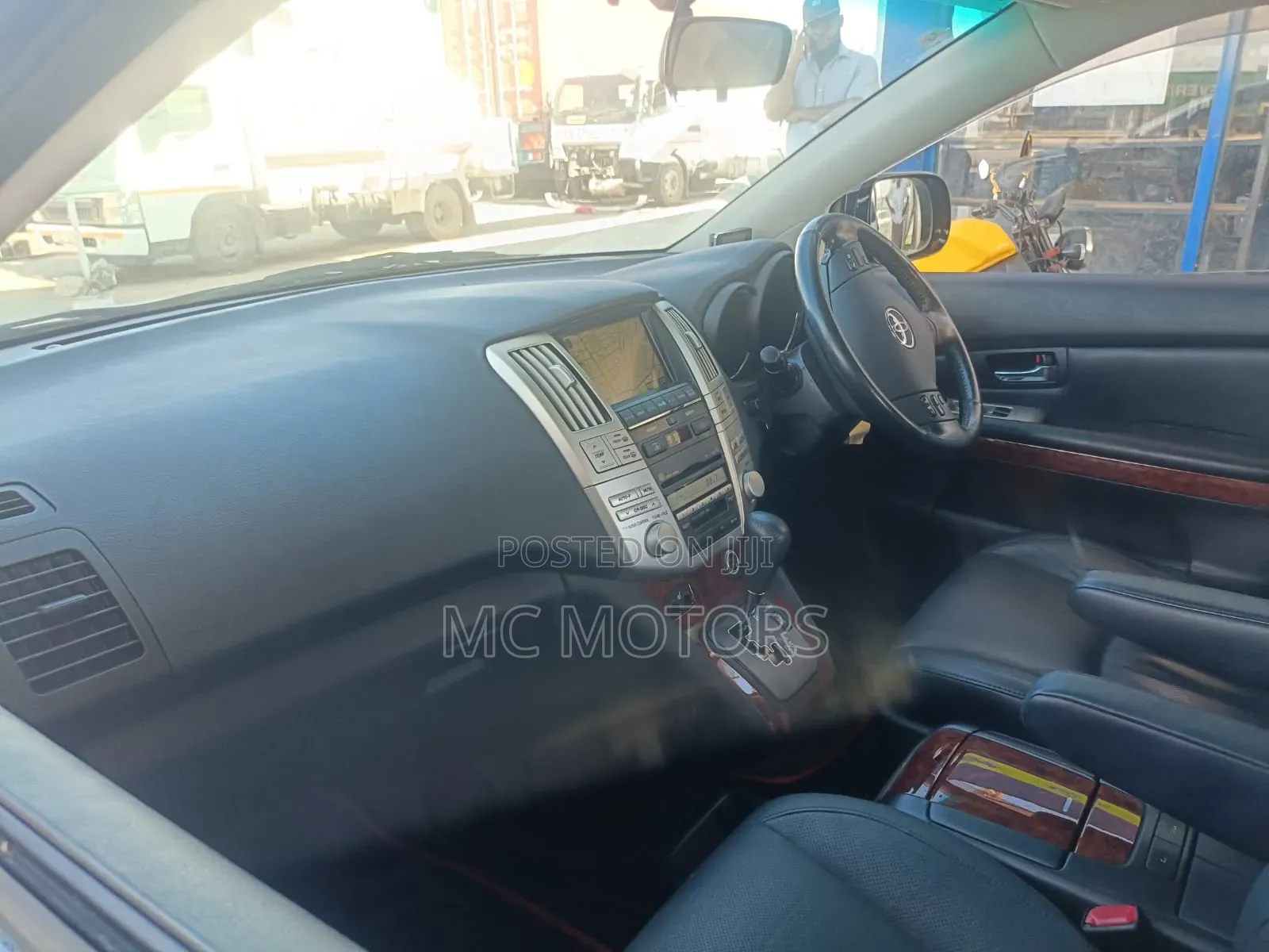 Toyota Harrier 2.4 4WD 2012 White
