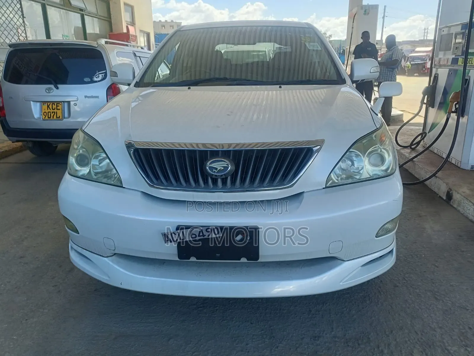 Toyota Harrier 2.4 4WD 2012 White