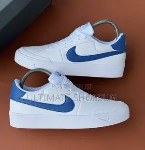 Nike Court Shot