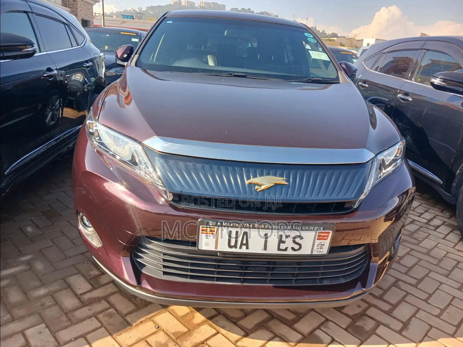Toyota Harrier 2.0 2016 Maroon