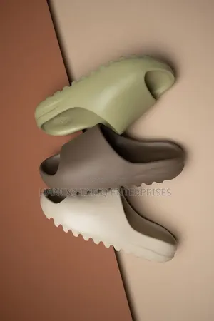 Yizzy Slides Sandals