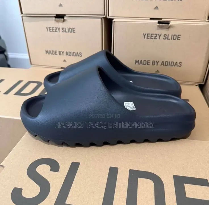 Yizzy Slides Sandals