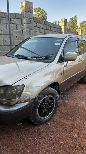 Toyota Harrier 2002 Gold