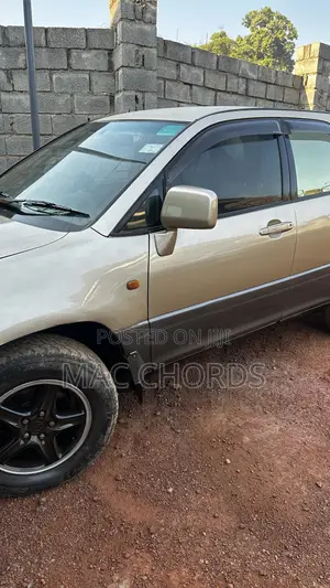 Toyota Harrier 2002 Gold