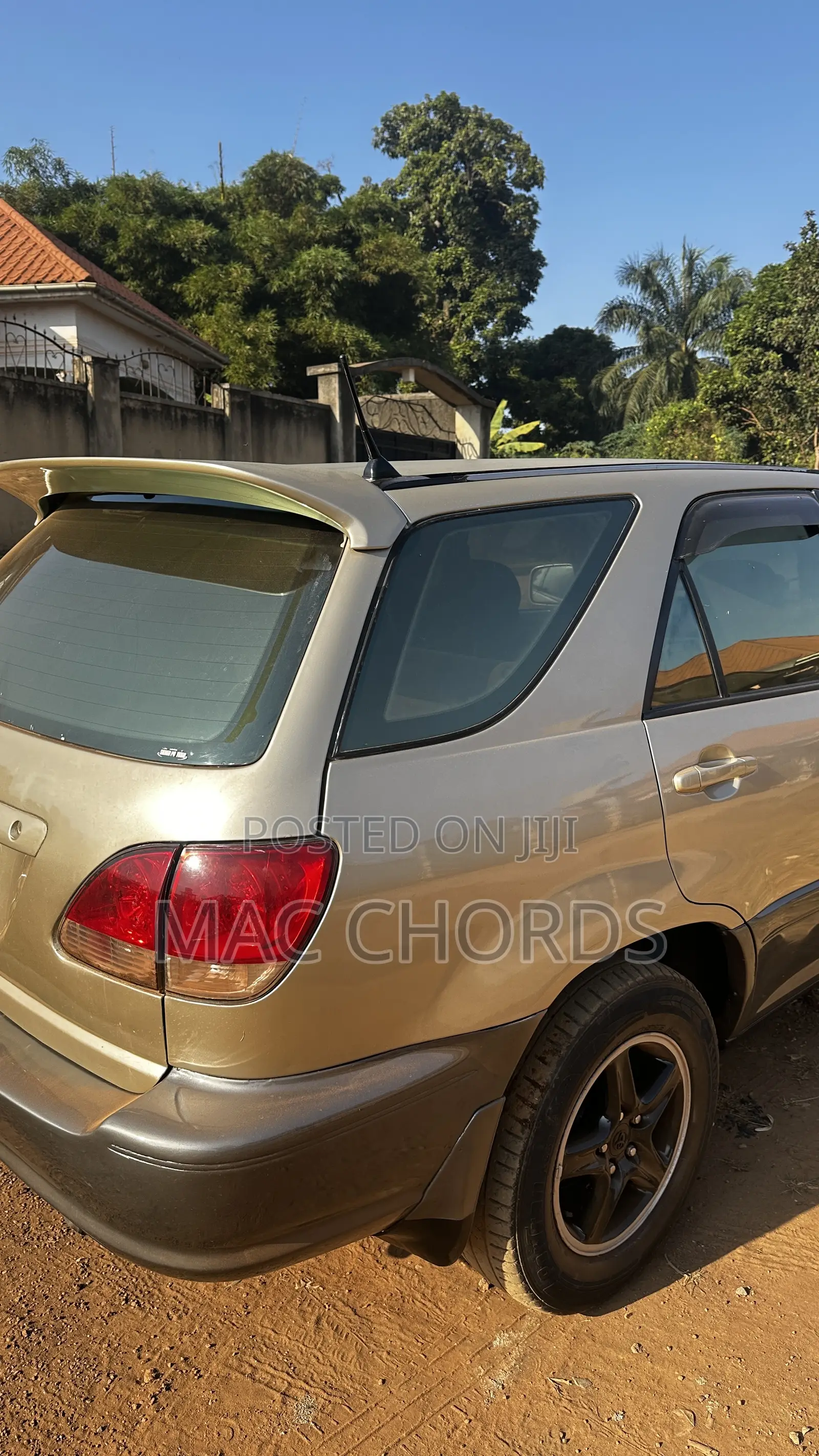 Toyota Harrier 2002 Gold