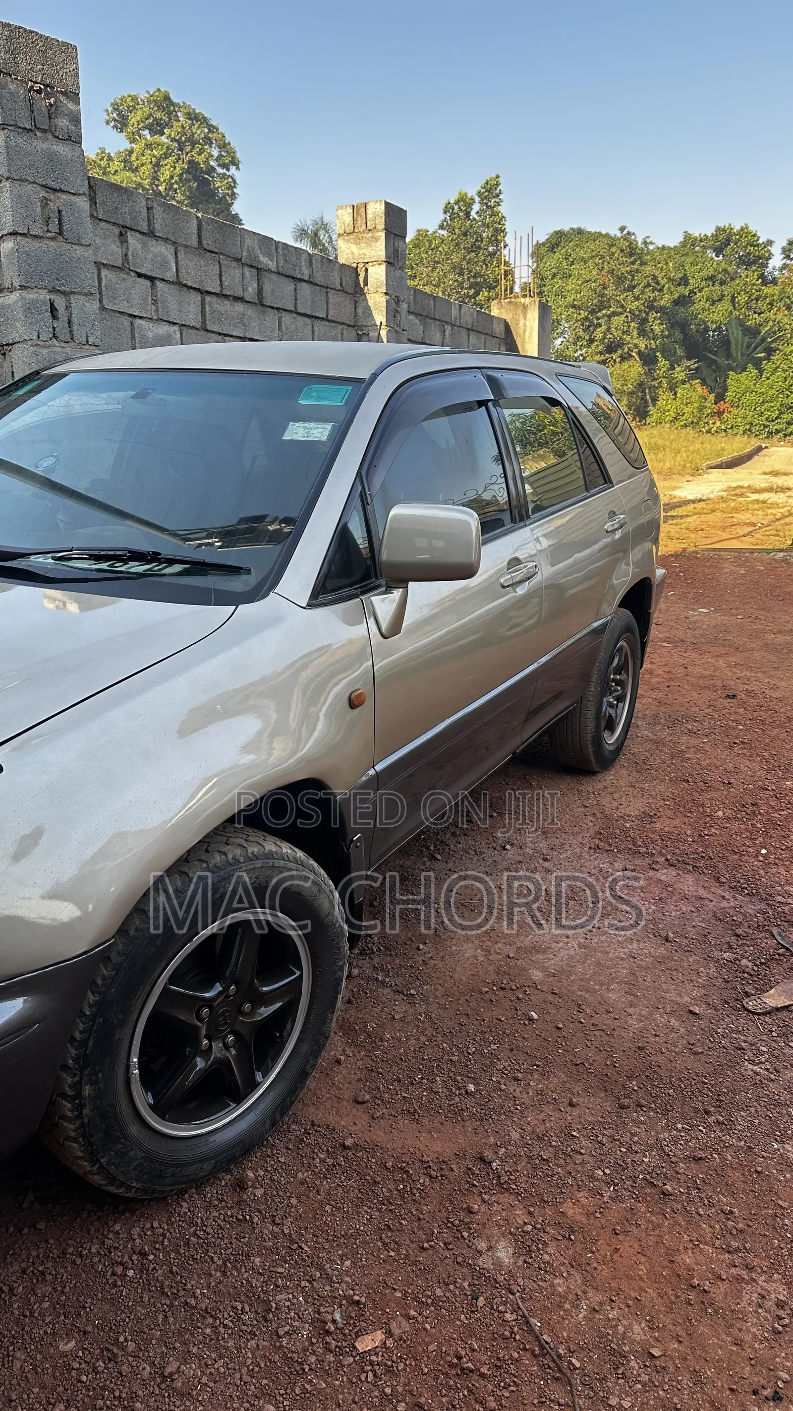 Toyota Harrier 2002 Gold