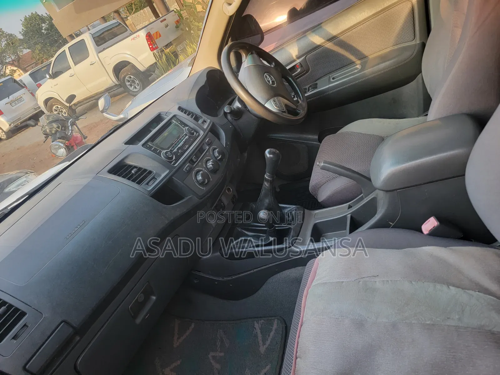 Toyota Hilux 2015 White