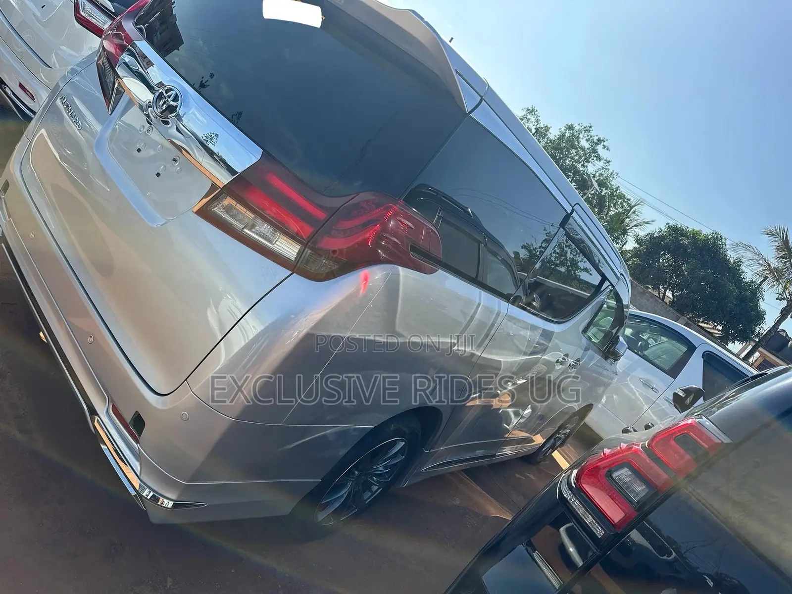 Toyota Alphard 2017 Silver