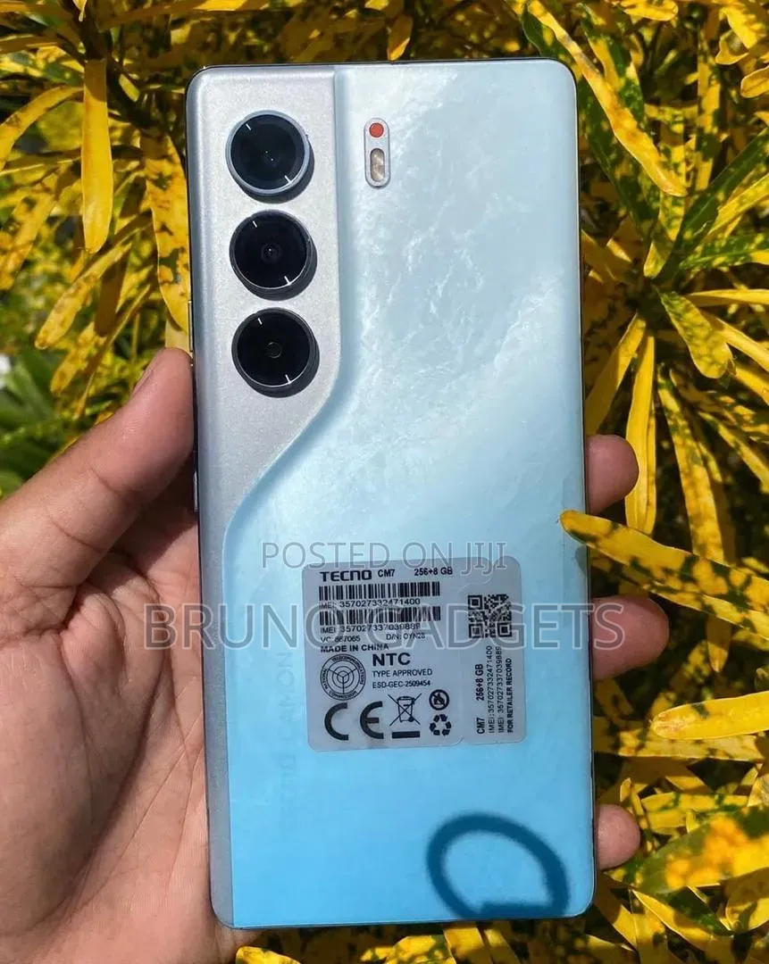 New Tecno Camon 40 Pro 5G 256 GB Blue