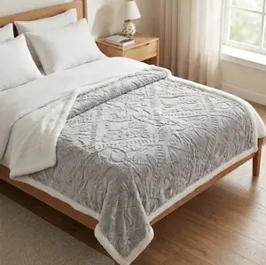 Tufted Fleece Blanket Light Grey