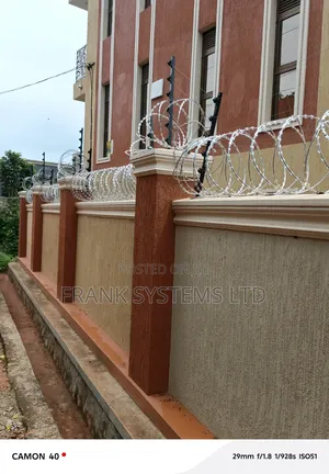 Electric Fencing, Kiwenda