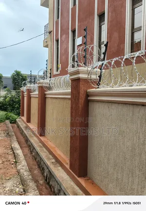 Electric Fencing, Kiwenda