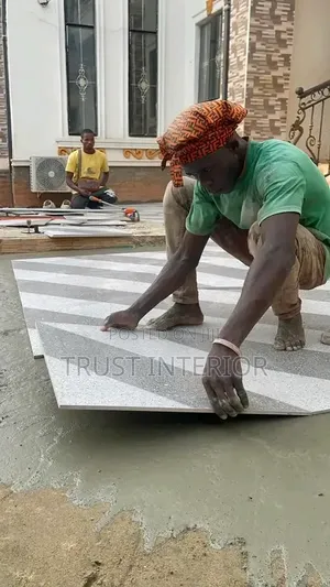 Senior Tile Fixers 9005