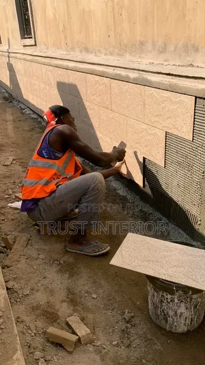 Senior Tile Fixers 9005