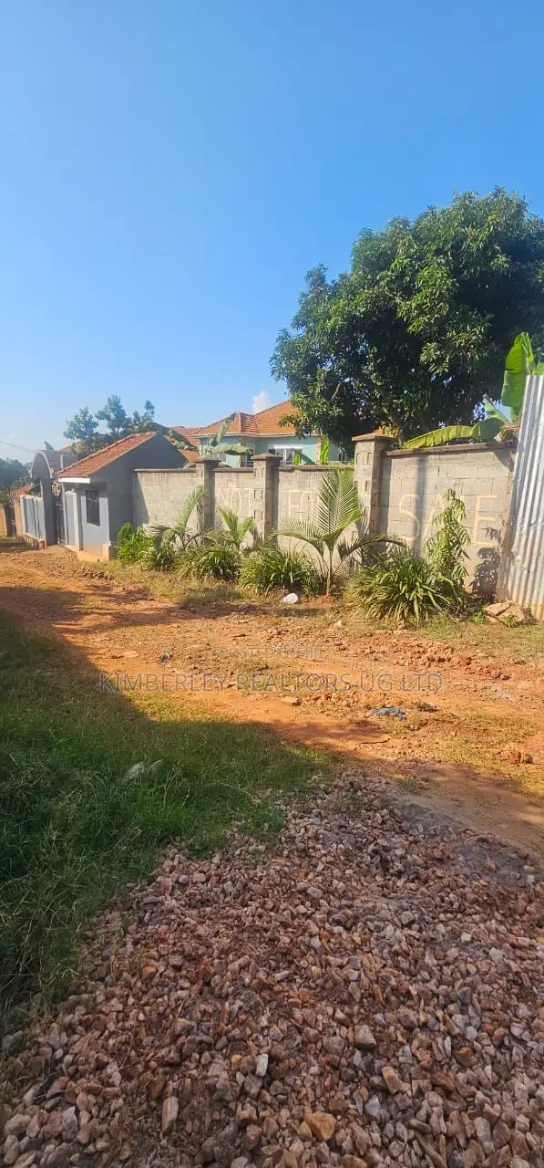 Quick Sale Plot – Kitende (Entebbe Road)