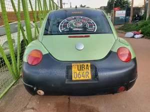 Volkswagen Beetle 2007 Gold